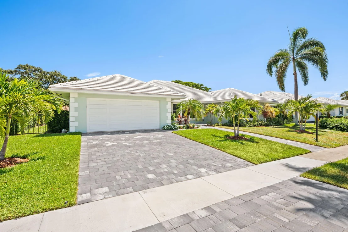 Photo of 770 SW ELM TREE Lane
