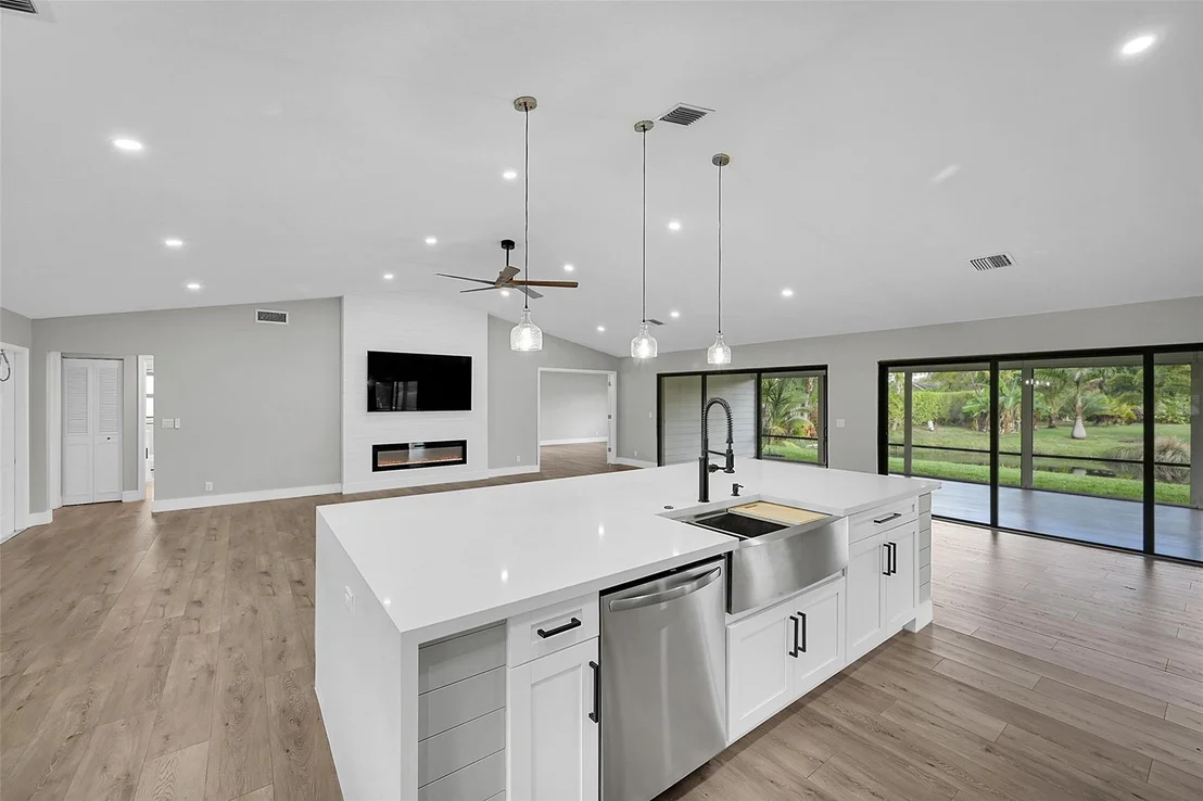Photo of 6195 Winding Brooke Way