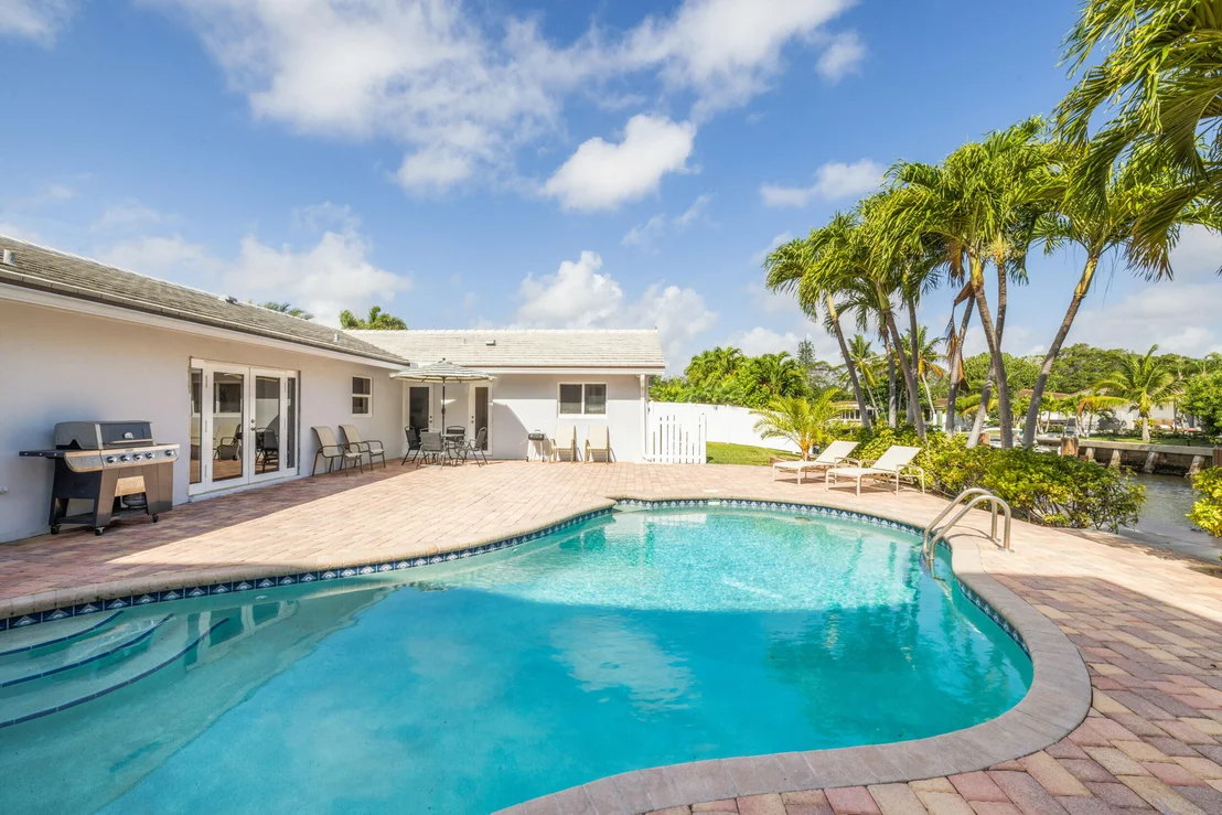 Photo of 925 Cypress Drive
