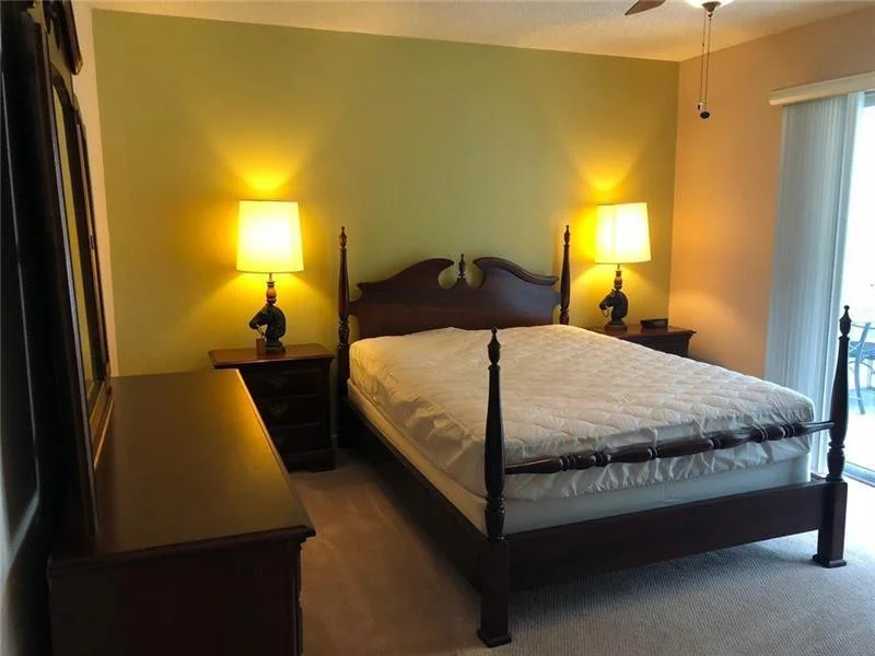 Photo of Unit F2 at 1901 Bermuda Circle