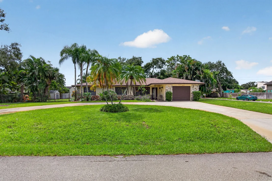 Photo of 4746 Canal Drive