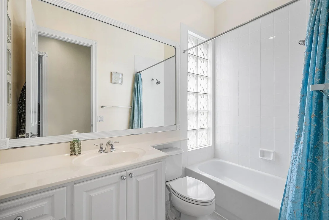 Photo of 2048 Valencia Drive