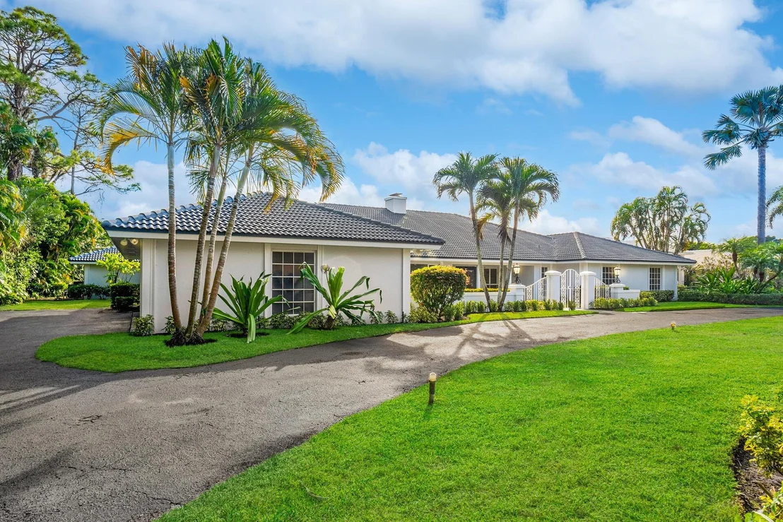 Photo of 650 Atlantis Estates Way