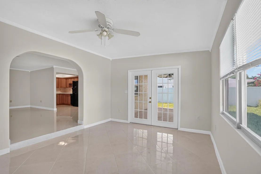 Photo of 702 PLACE TAVANT