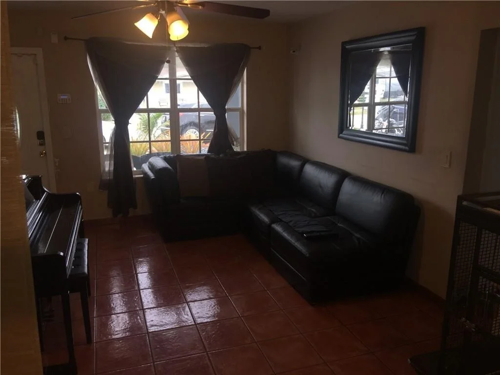 Photo of 320 N 69th Way