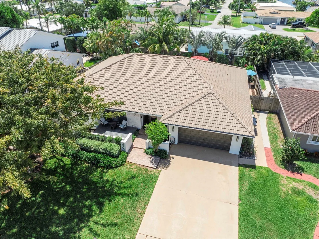 Photo of 2500 NE 46th Street