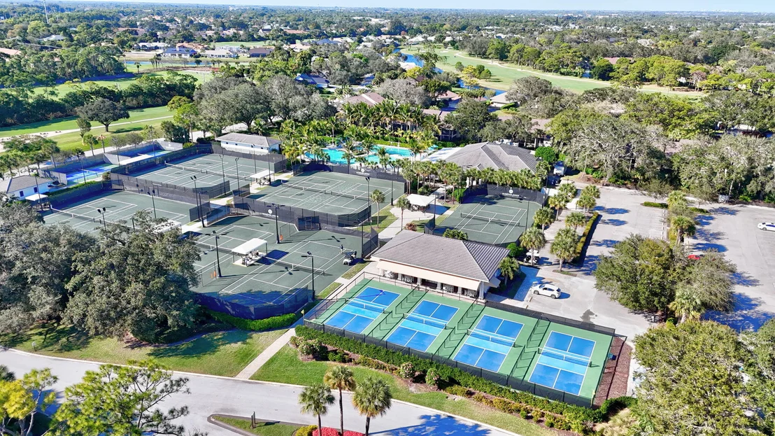 Photo of 6111 SE Winged Foot Drive