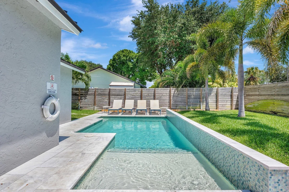 Photo of 620 Enfield Road