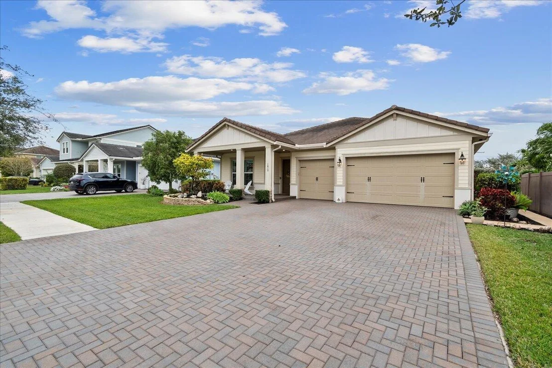 Photo of 1012 Deer Haven Drive