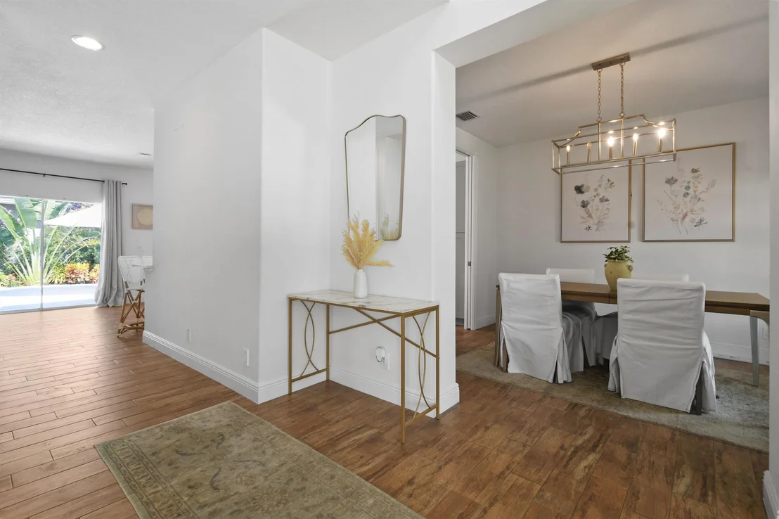 Photo of 1228 Egret Circle S