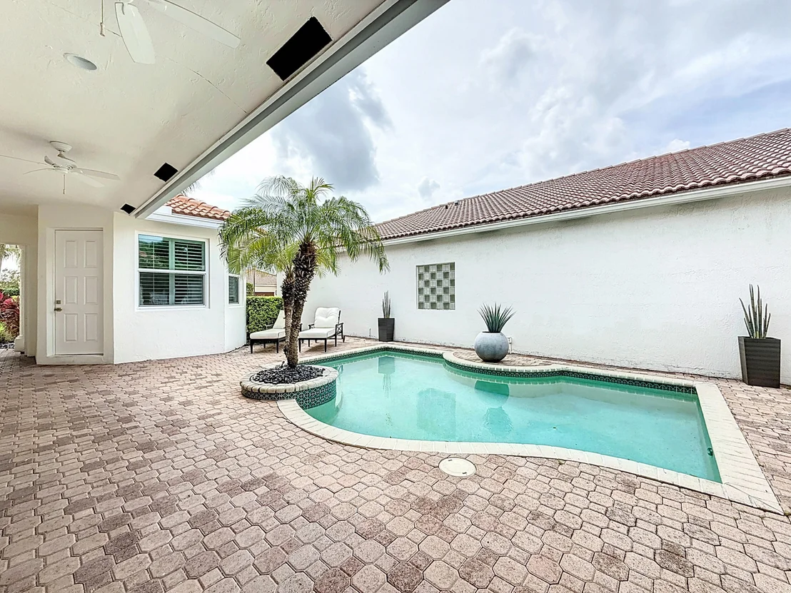 Photo of 7121 NW Turtle Walk