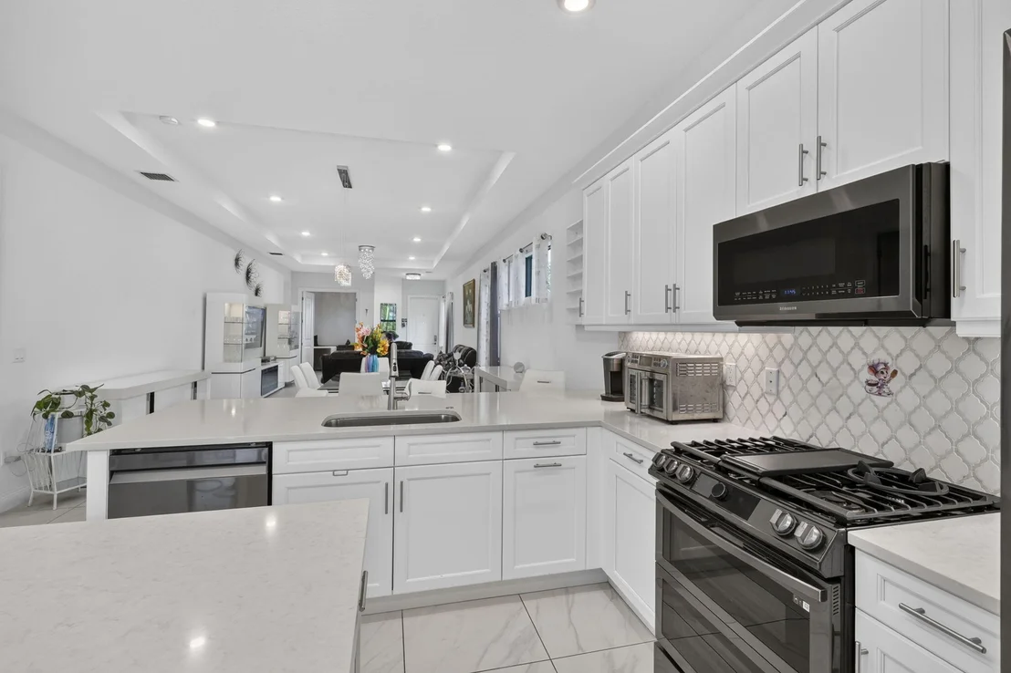 Photo of 16065 Key Biscayne Lane