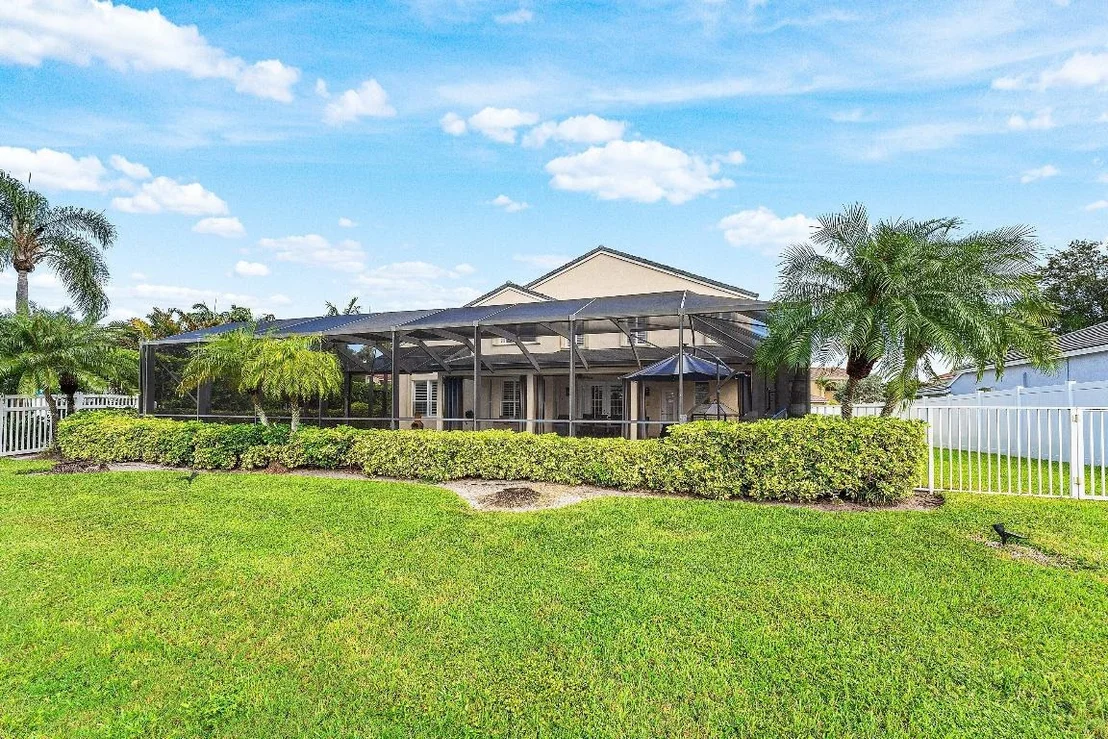 Photo of 6092 Indian Forest Circle