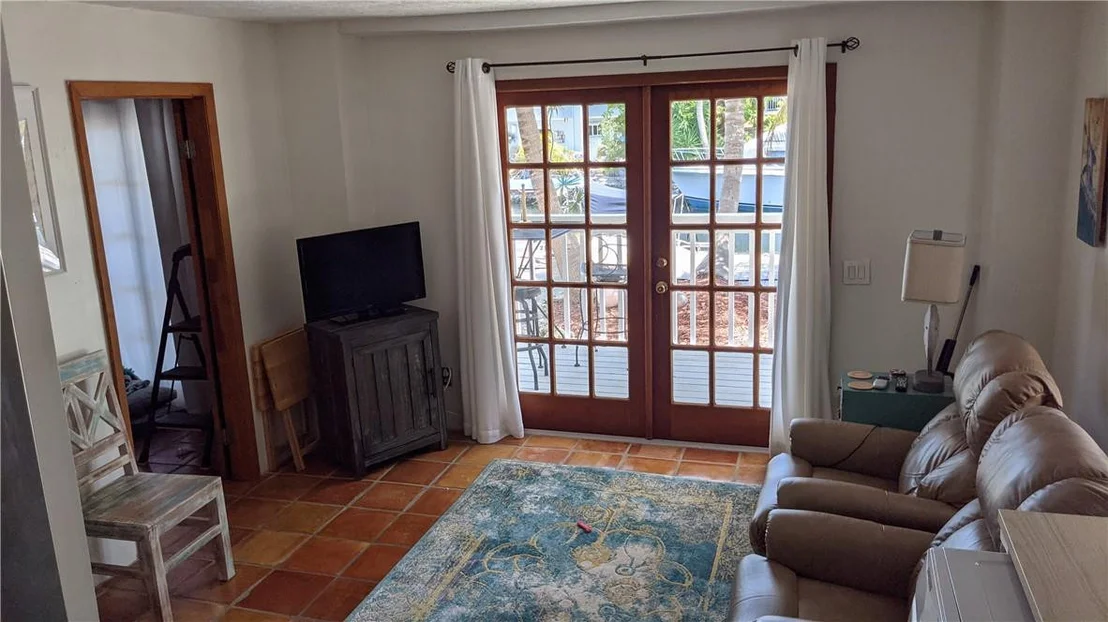 Photo of 122 Seminole Boulevard