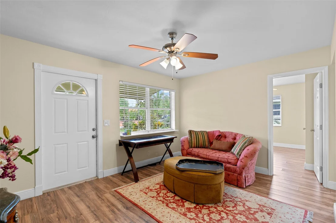 Photo of 5068 Buchanan