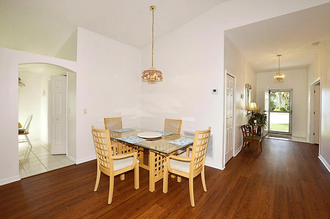 Photo of 1410 9th Place