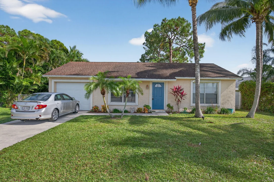 Photo of 102 Cedar Court