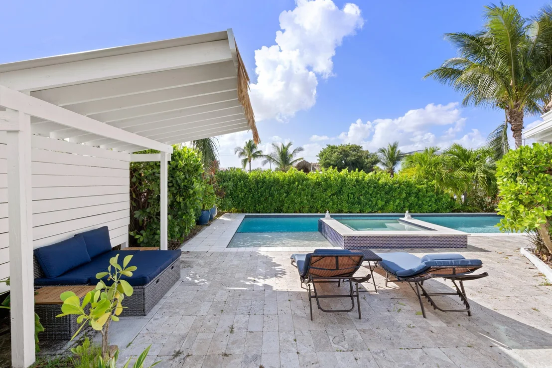 Photo of 391 SE 7th Avenue