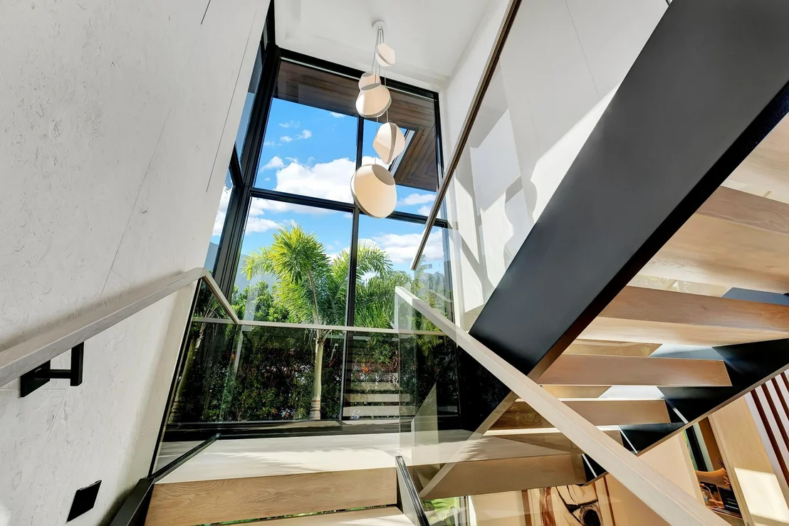 Photo of 829 Orchid Drive