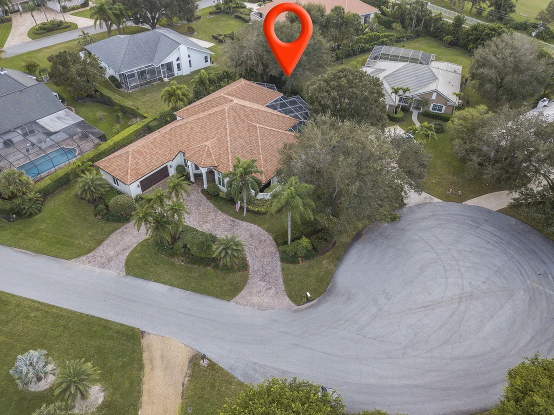Photo of 1 SE Loggerhead Lane