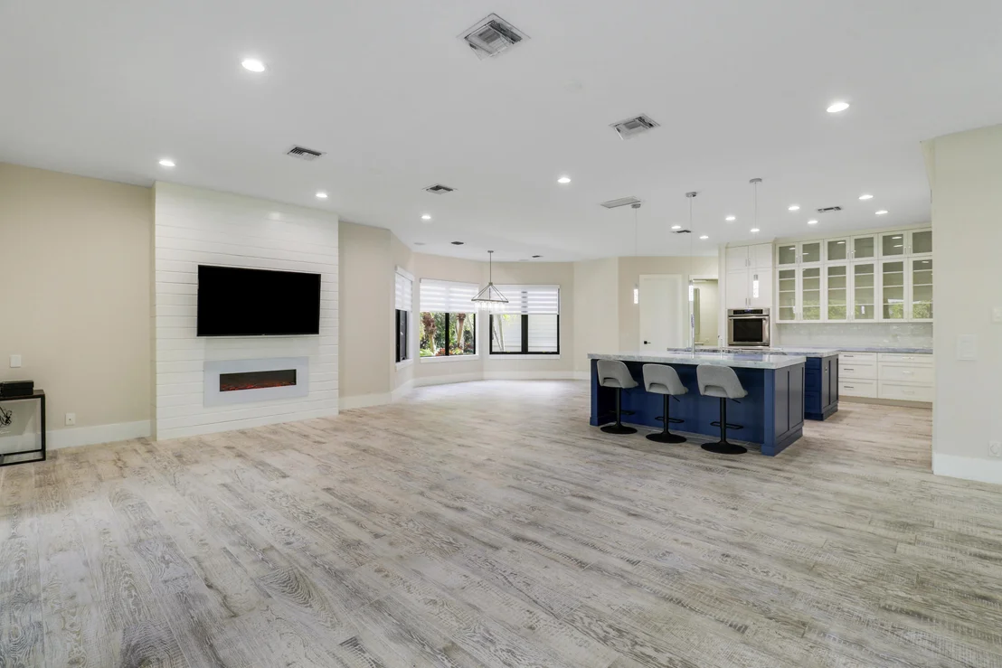 Photo of 18411 SE Lakeside Drive