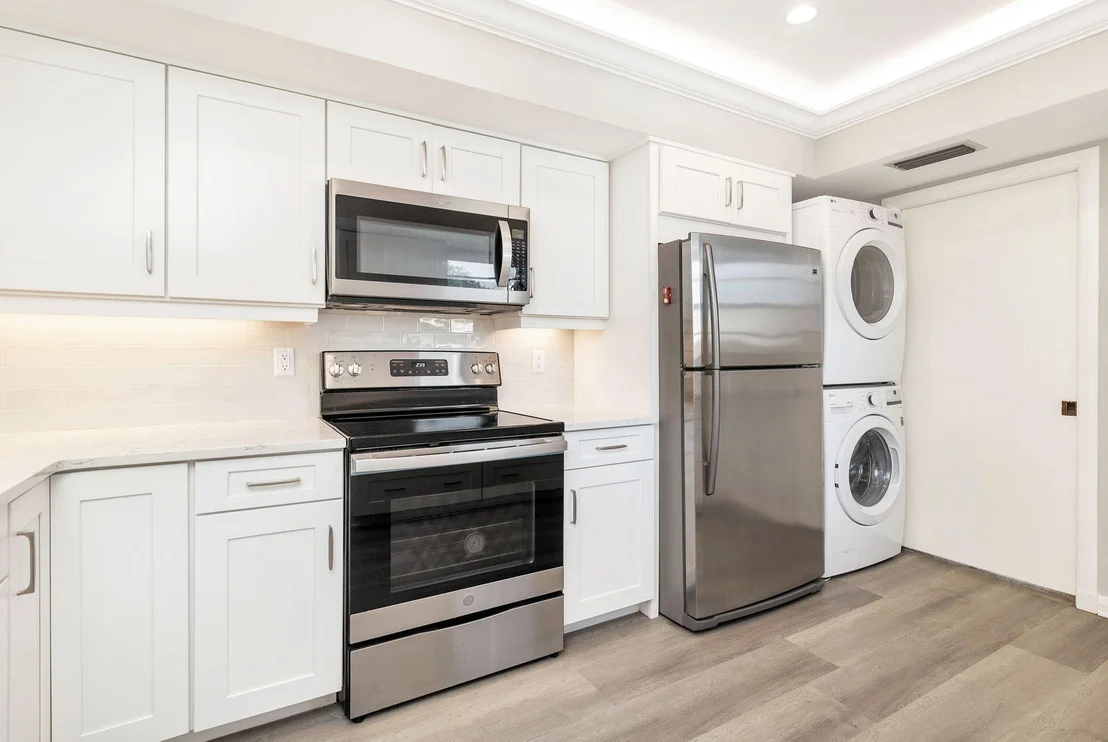Photo of Unit E at 5 SE Concourse Drive