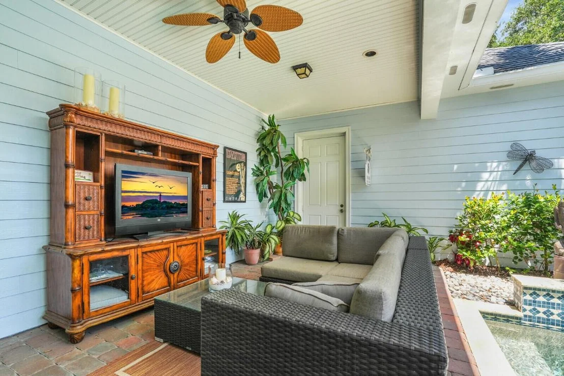 Photo of 211 Barbados Drive
