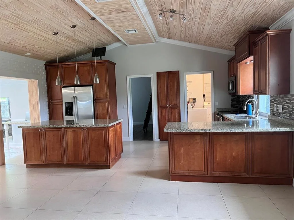 Photo of 638 Date Palm Drive