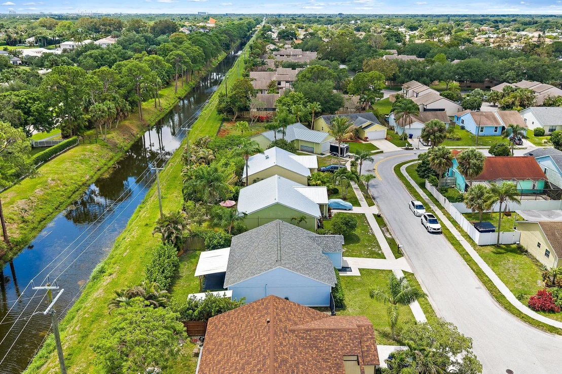 Photo of 141 Rosewood Circle