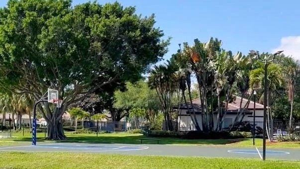 Photo of 668 Willow Bend Road