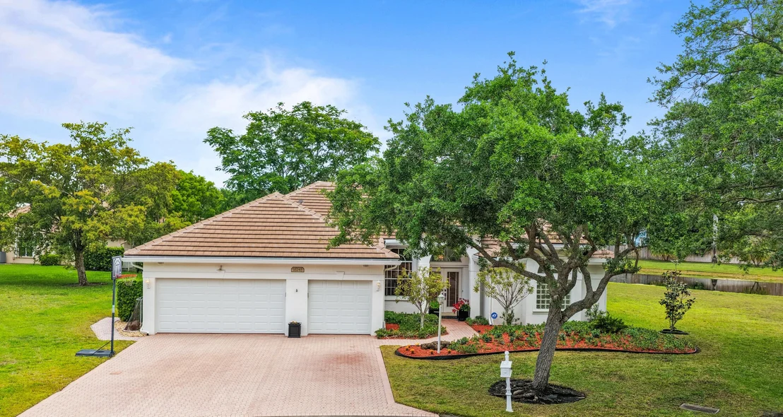 Photo of 16245 Seneca Circle