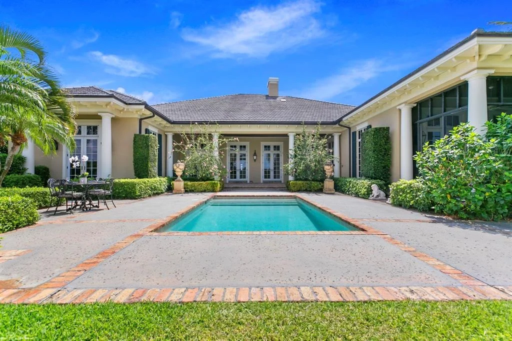 Photo of 533 White Pelican Circle