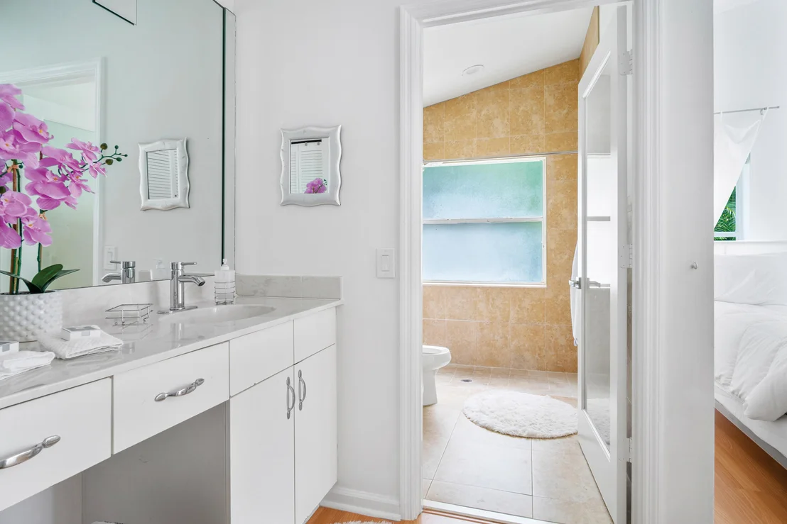 Photo of 1015 Fairfax Circle W