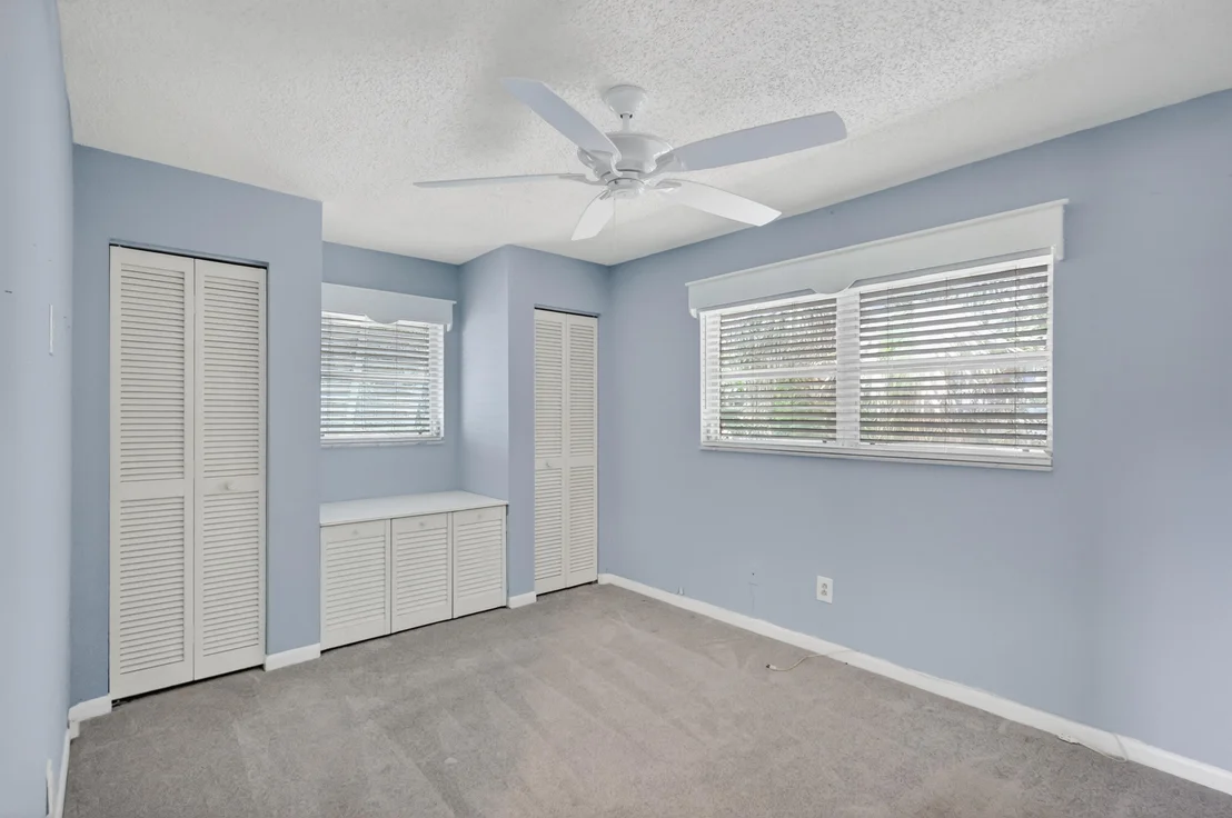 Photo of 1233 NW River Terrace