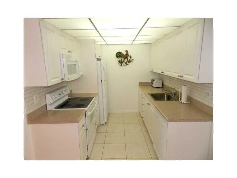 Photo of Unit E3 at 2002 Granada Drive