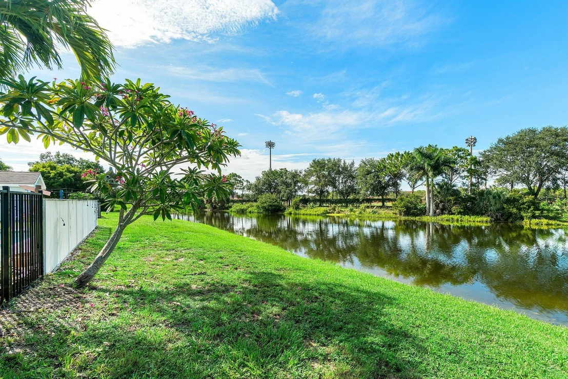 Photo of 6188 Spring Isles Boulevard