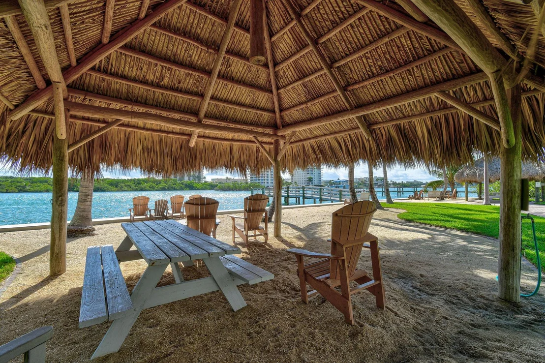 Photo of 3367 Cove Road