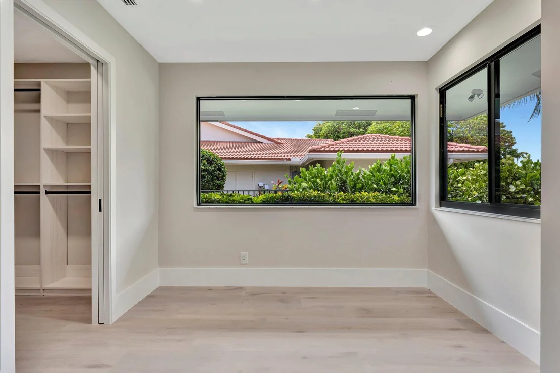 Photo of 5011 Pineview Circle