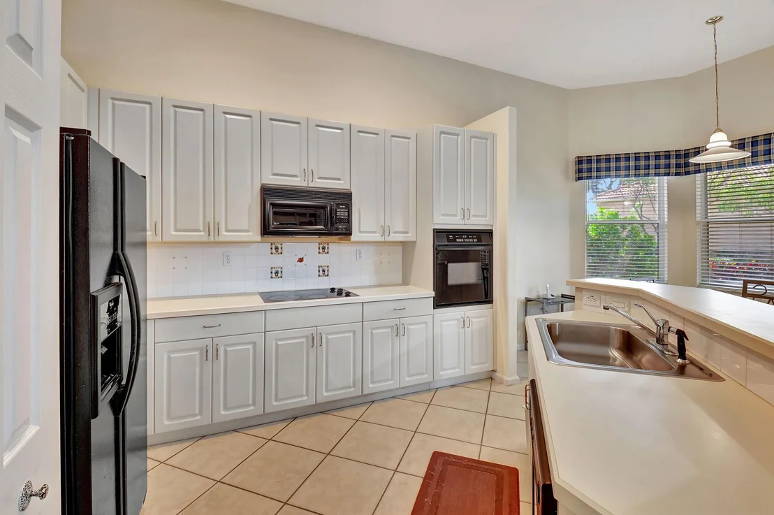 Photo of 7064 Demedici Circle