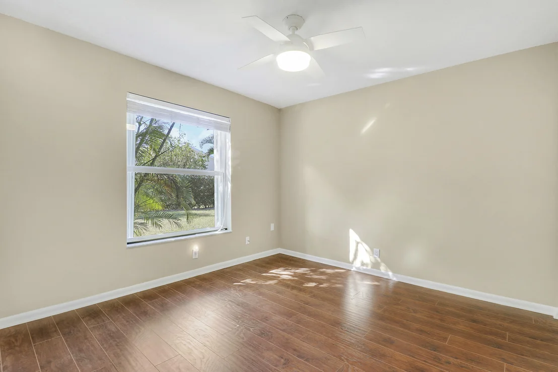 Photo of 140 Village Circle