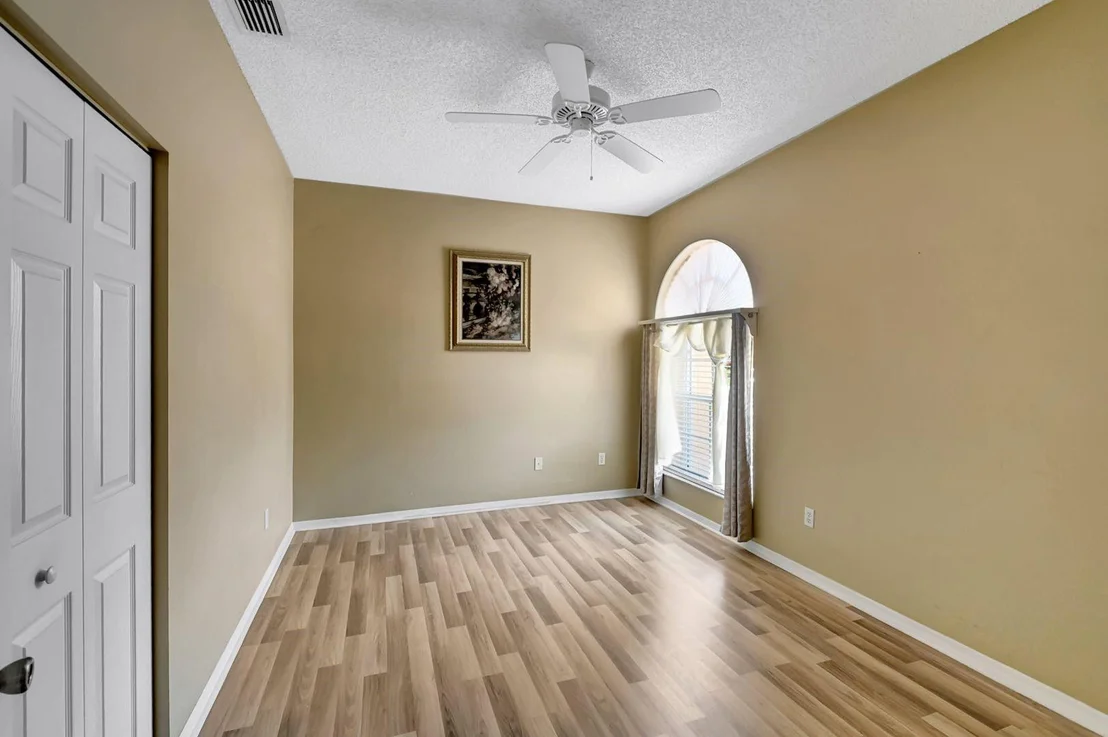 Photo of 10864 Madison Drive