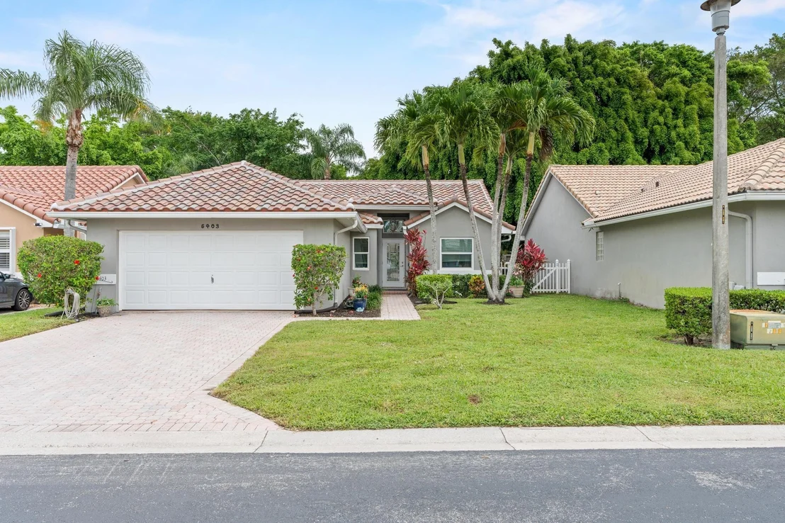Photo of 5403 Grande Palm Circle