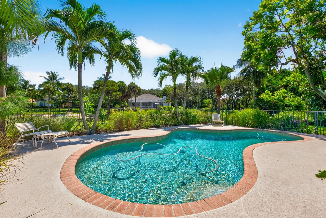 Photo of 18360 SE Lakeside Drive