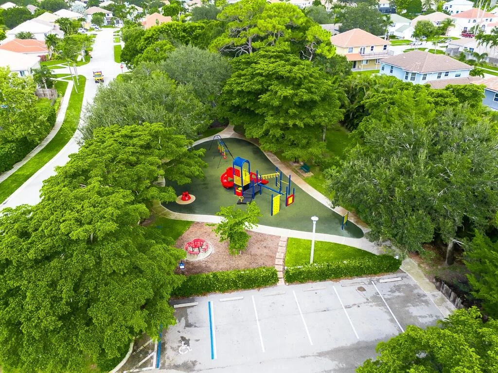 Photo of 5549 Descartes Circle