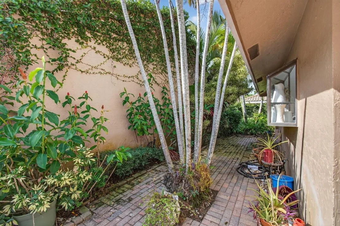 Photo of 11083 Applegate Lane