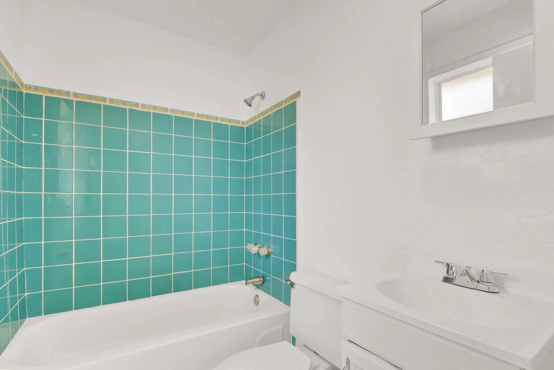 Photo of 357 Garden Boulevard
