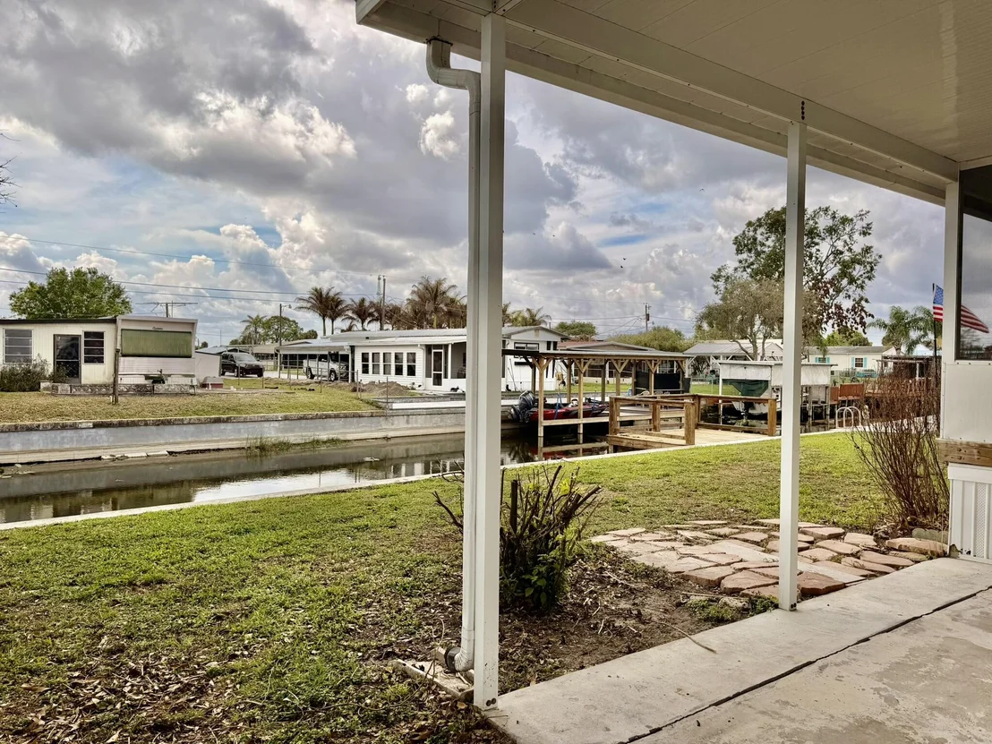 Photo of 1088 Peach Street