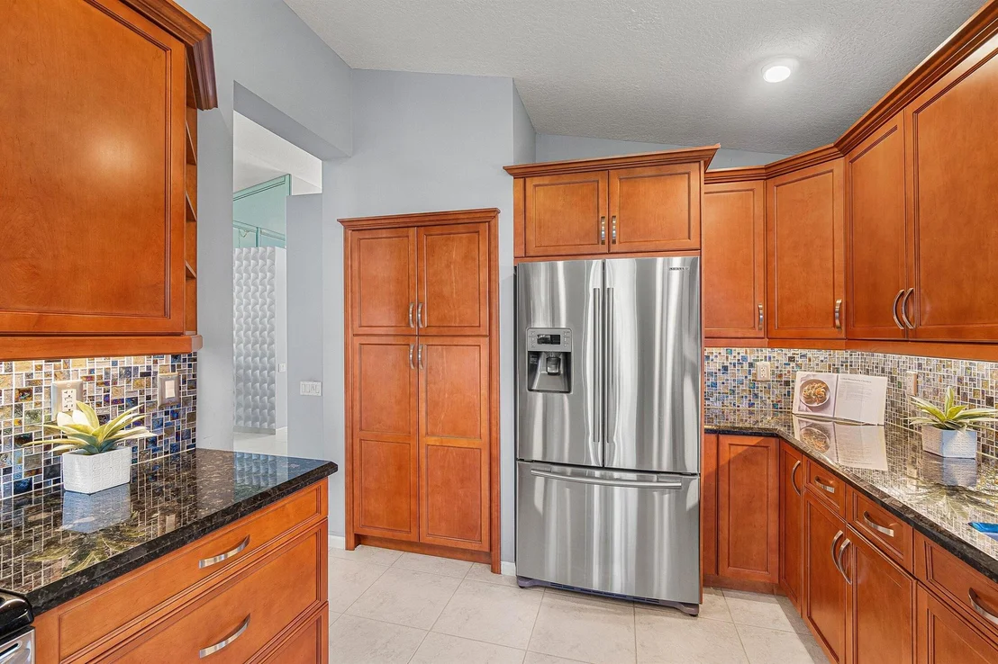 Photo of 6691 Maybrook Road