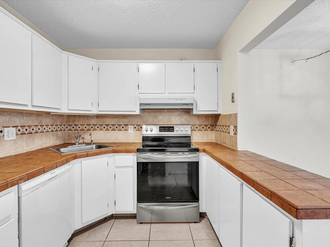 Photo of Unit A2 at 305 Knotty Pine Circle