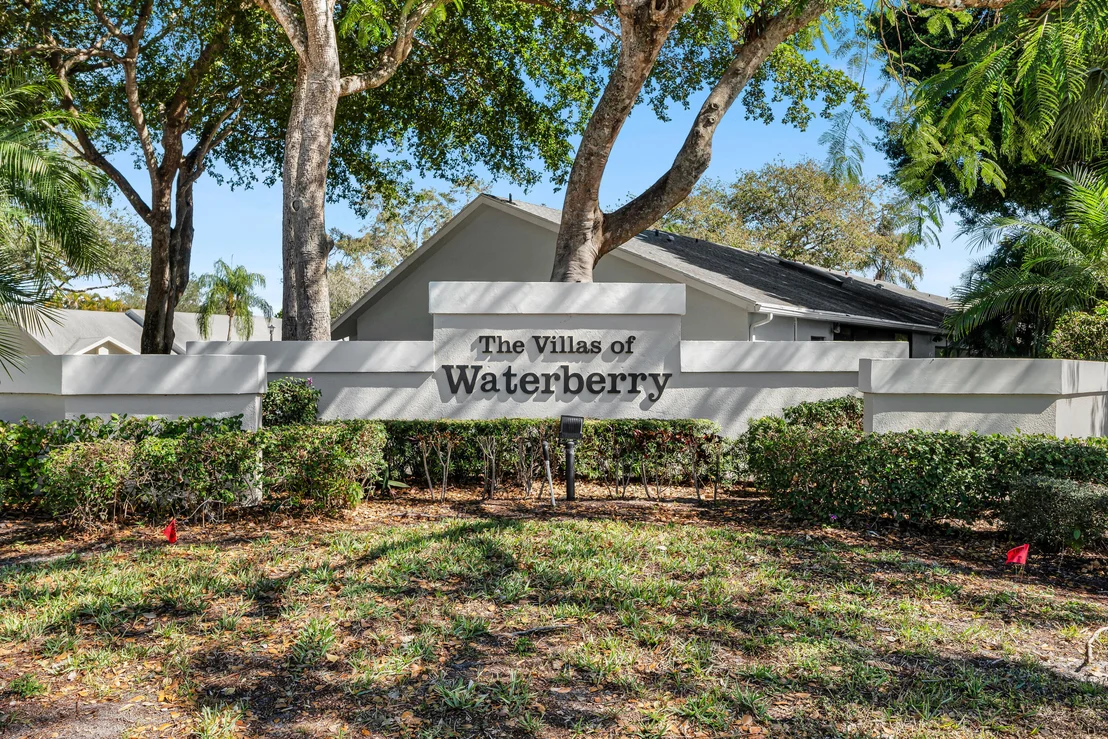 Photo of 10980 Lake Front Place